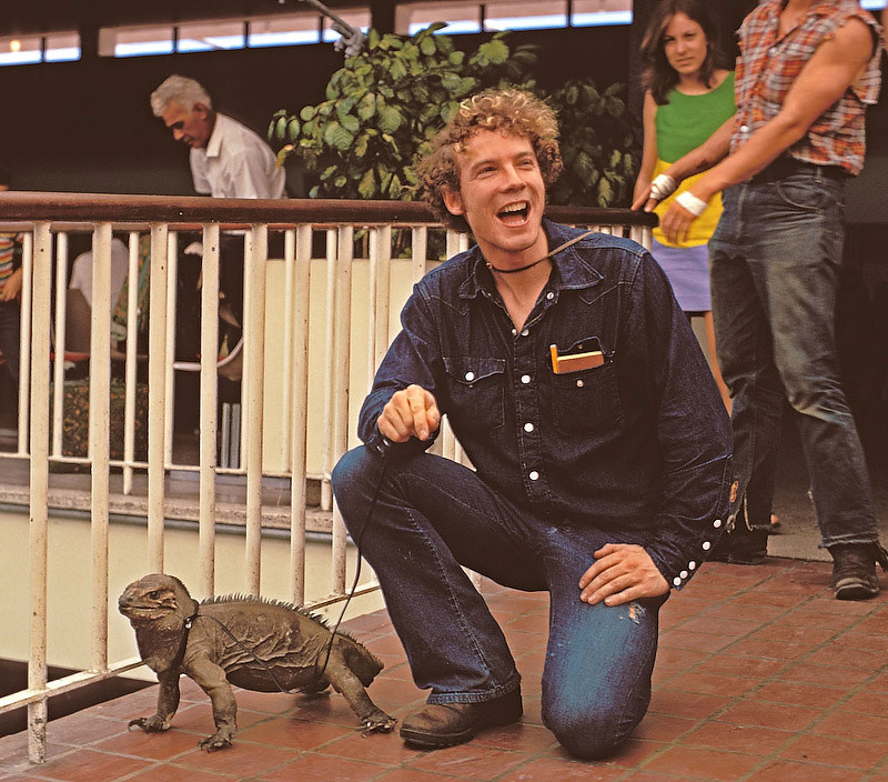 Tom Wiewandt arrives at Puerto Rico’s San Juan International Airport in 1972 with a stuffed Rhinoceros Iguana